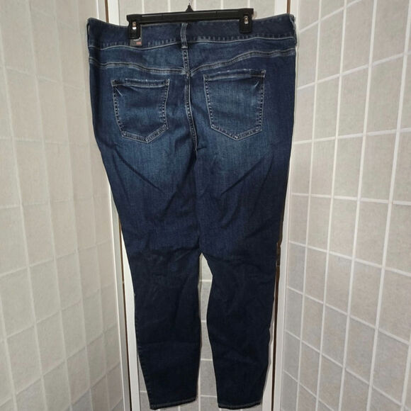 NWOT Torrid Super Stretch Medium Wash 3-Button Jegging Denim Jeans Plus Size 20R - Picture 4 of 5